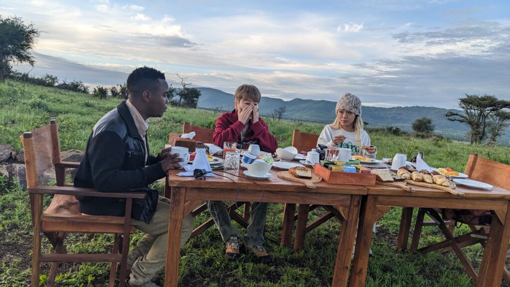 Bush lunch serengeti